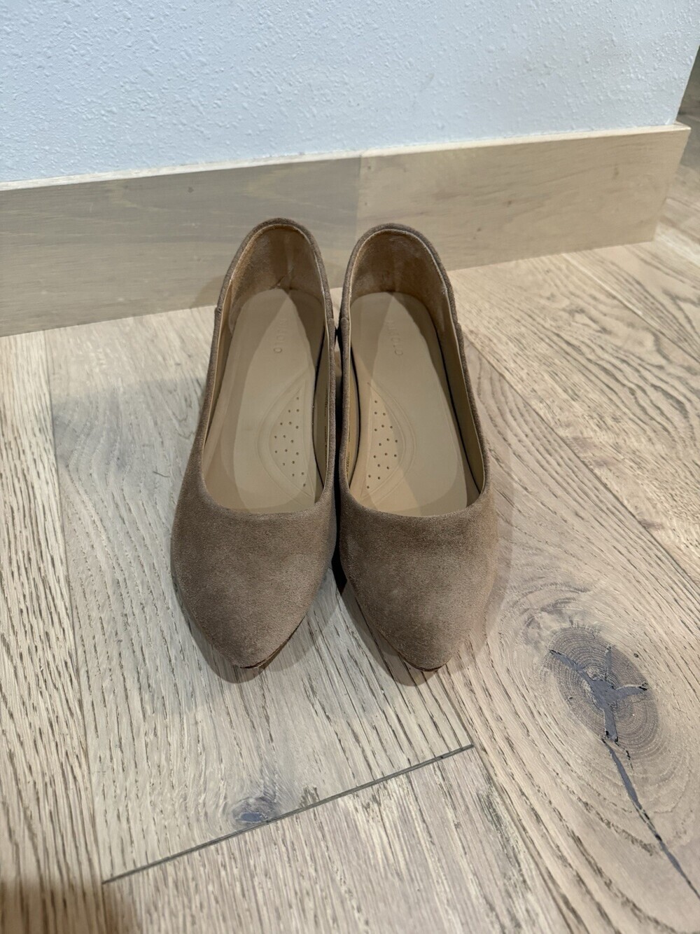 $180 Nisolo Women's Suede Fiorela Mid Block Heels Dress Shoes Tan Beige Pointed - Picture 3 of 6